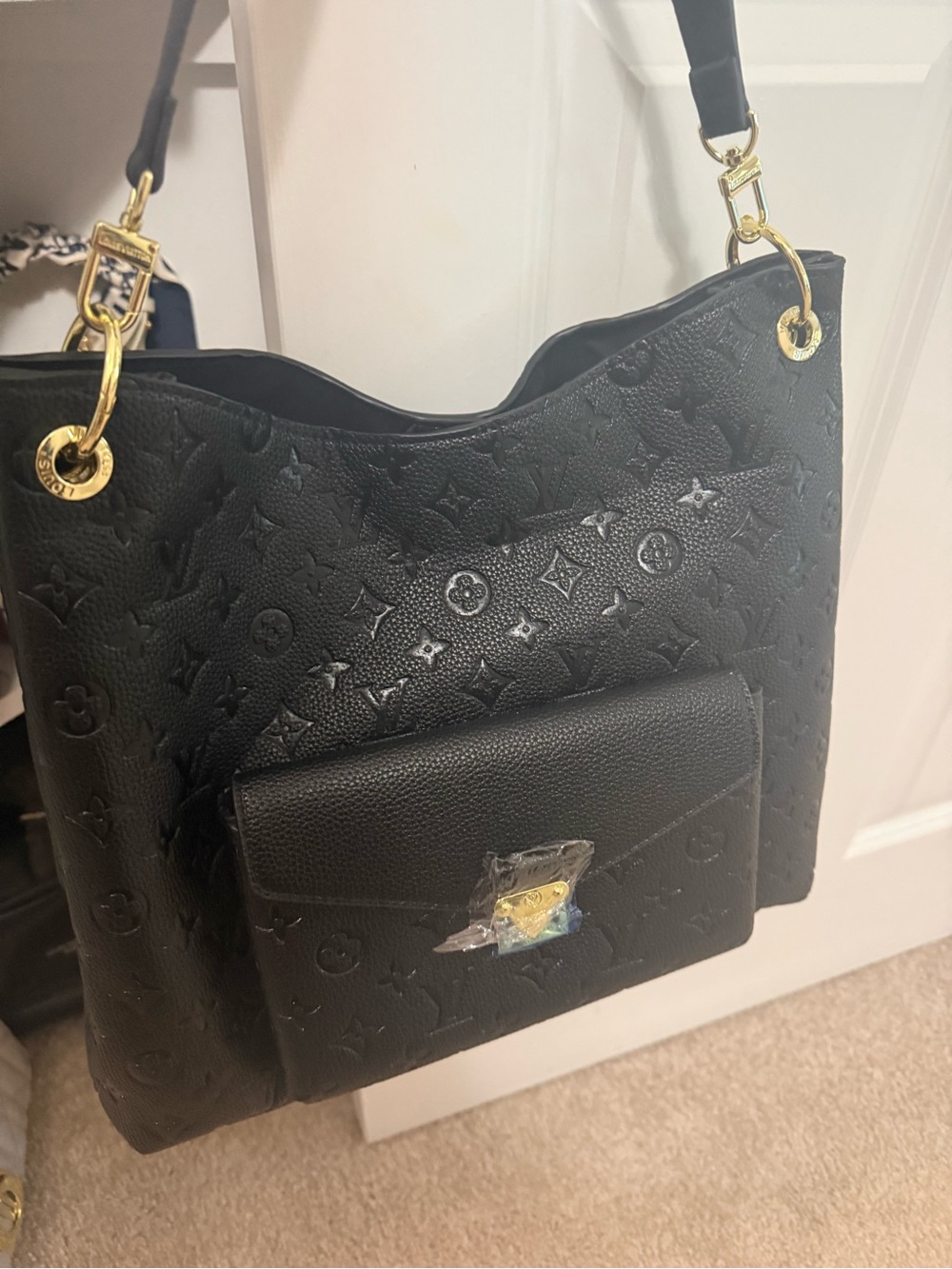 Black hobo tote